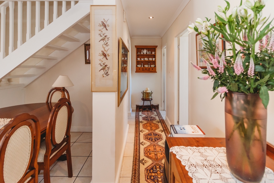 3 Bedroom Property for Sale in Kerriwood Hill Western Cape